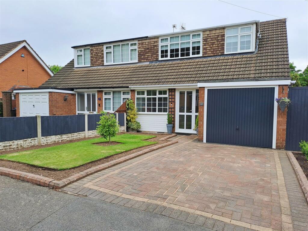 3 bedroom semidetached house for sale in Jephson Drive, Yardley