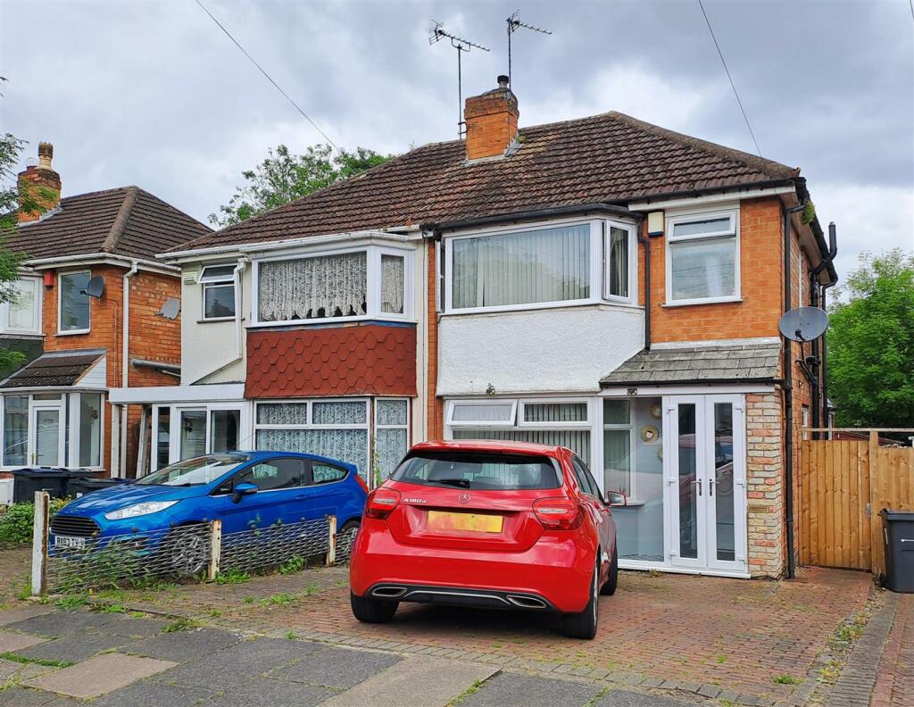 2 bedroom semidetached house for sale in Parkdale Road, Sheldon