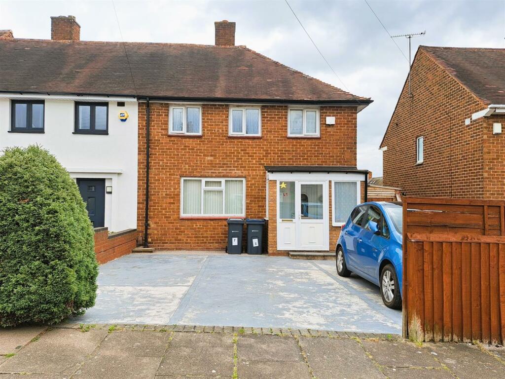 3 Bedroom End Of Terrace House For Sale In Hollyfaste Road Birmingham B33