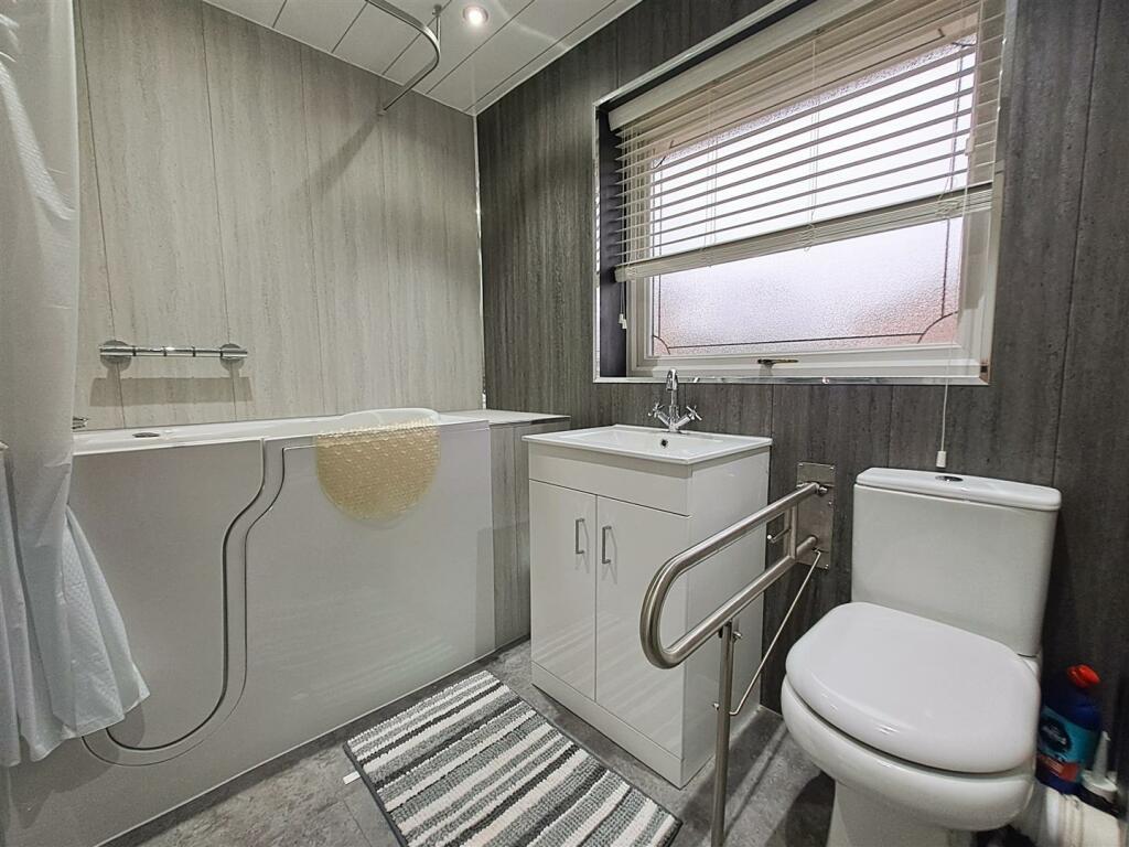Additional property image - Westacre Gardens, Stetchford, Birmingham