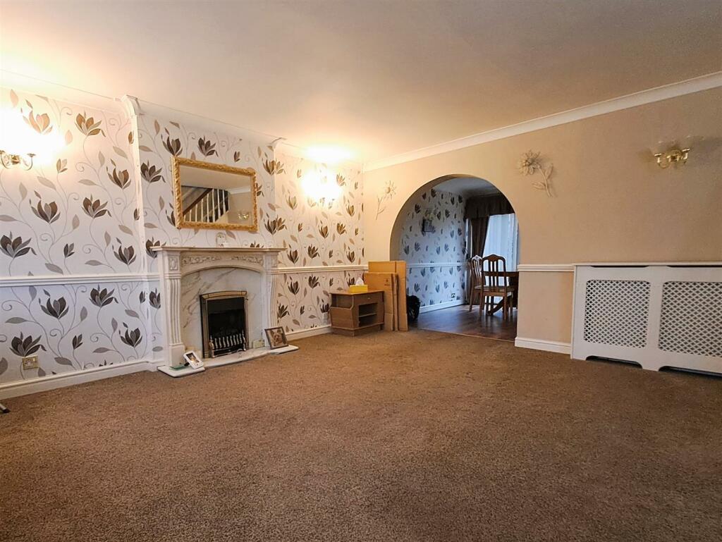 Additional property image - Westacre Gardens, Stetchford, Birmingham