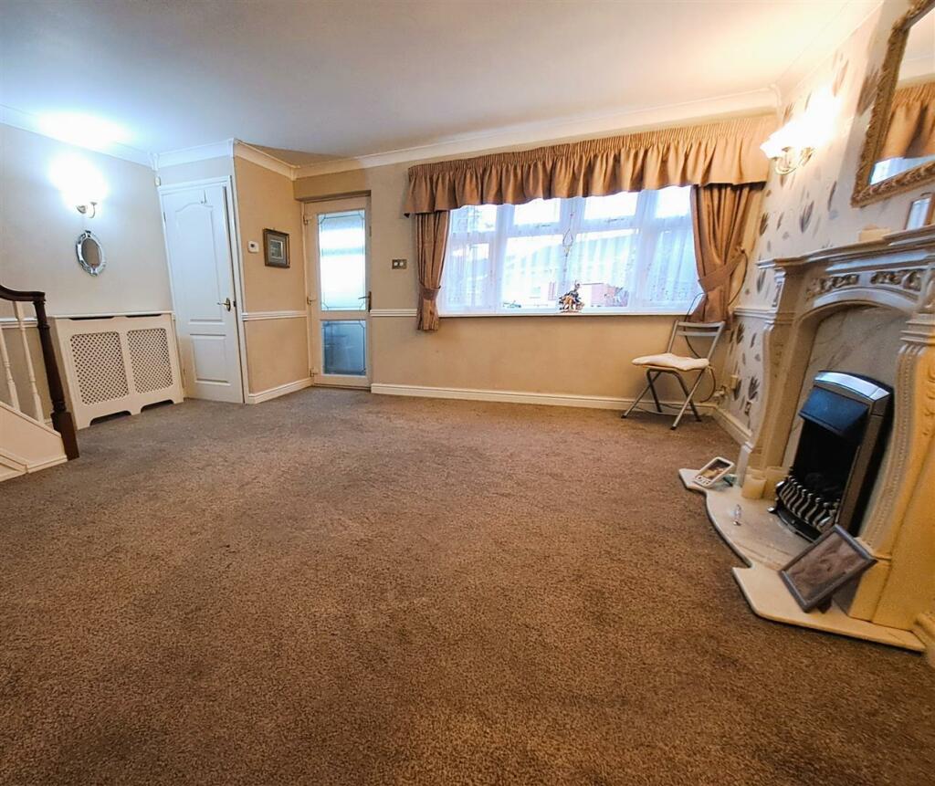 Additional property image - Westacre Gardens, Stetchford, Birmingham
