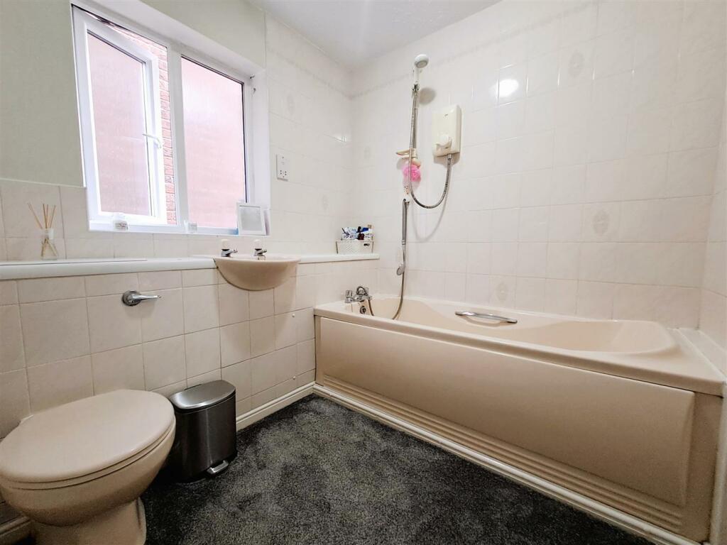 Additional property image - Kingfisher Close, Sheldon, Birmingham