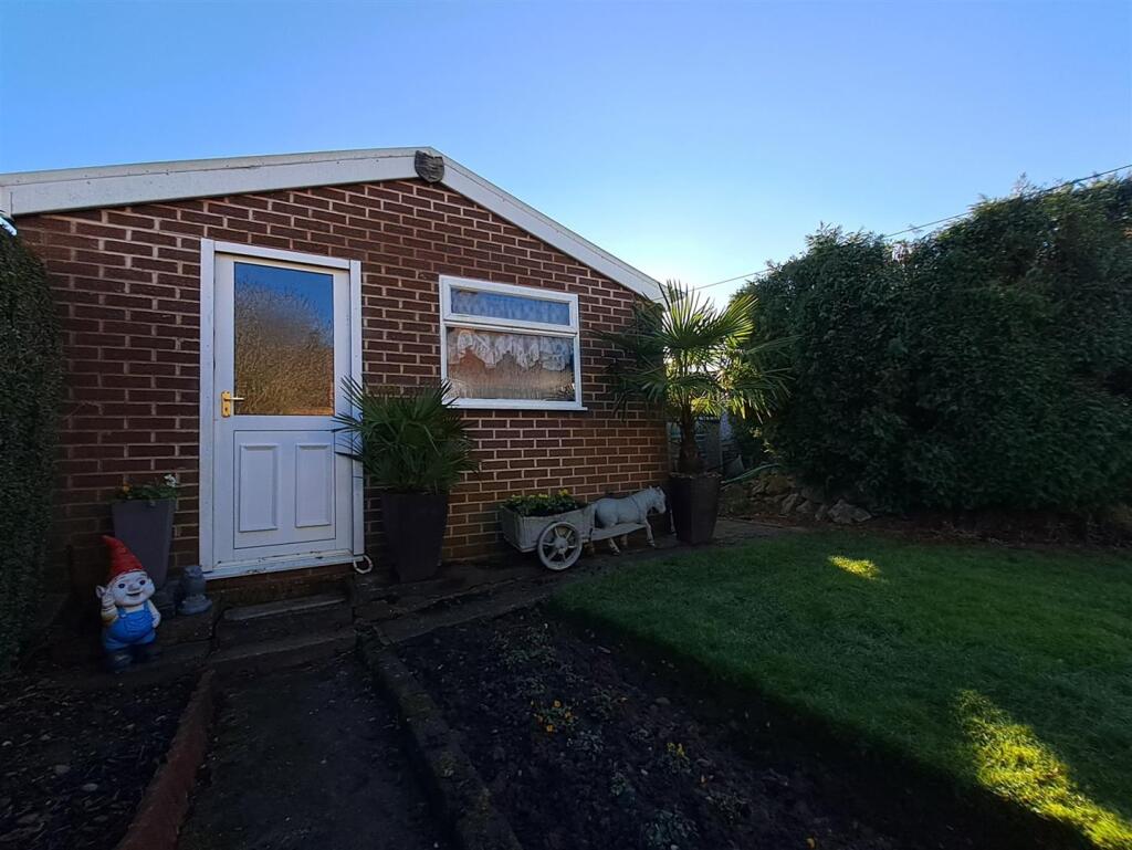 Additional property image - Garretts Green Lane, Sheldon, Birmingham