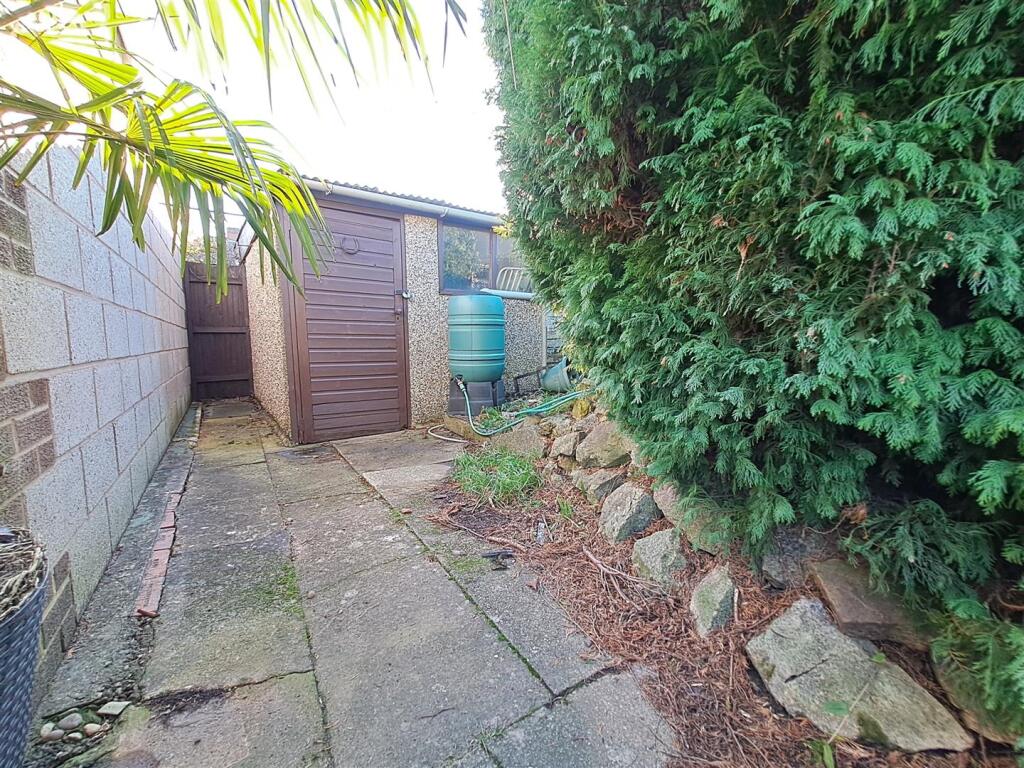 Additional property image - Garretts Green Lane, Sheldon, Birmingham