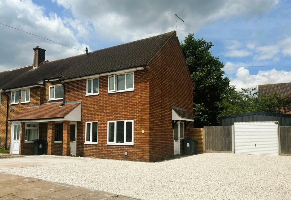 2 bedroom end of terrace house for sale in Honeybourne Road, Sheldon