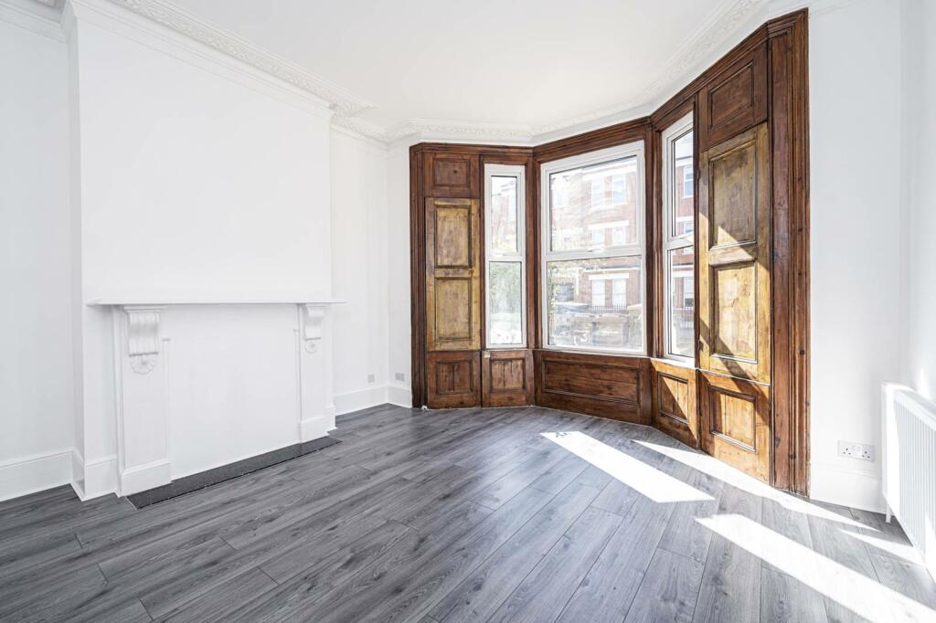 7 bedroom terraced house for sale in Graham Road, Hackney, London, E8