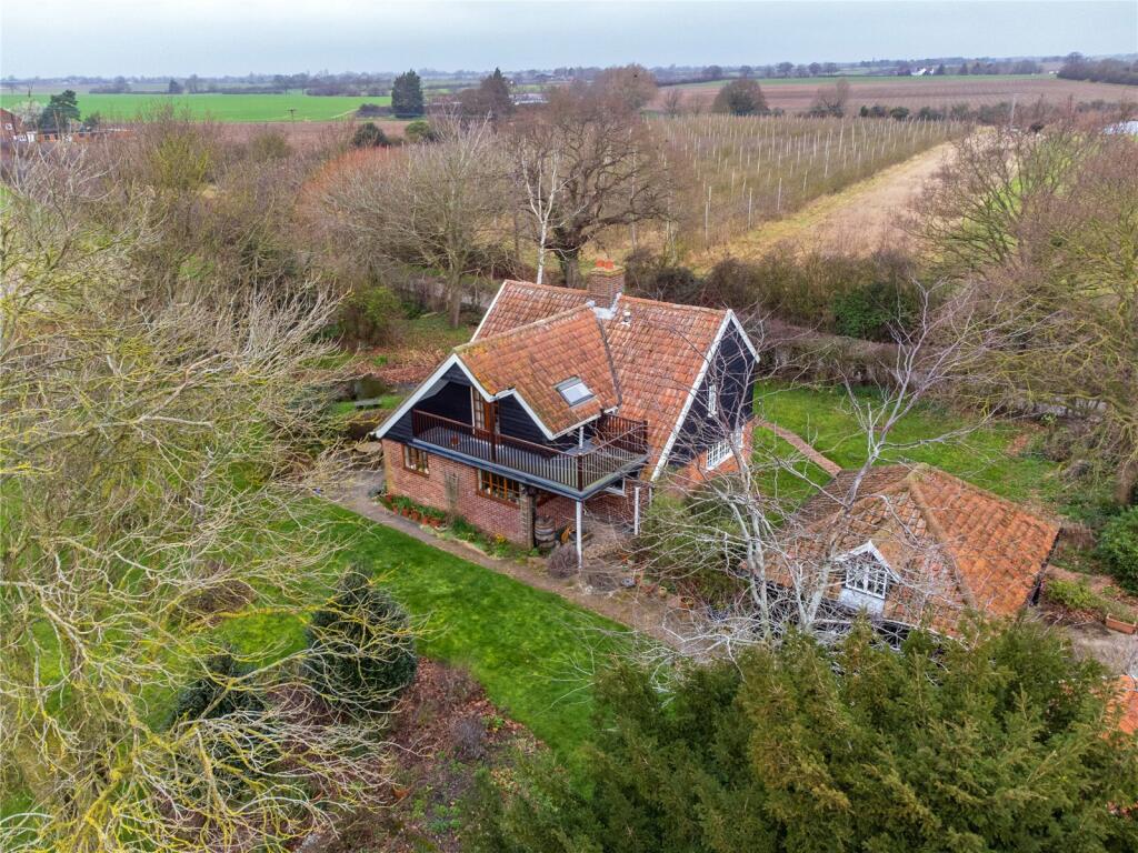 3 bedroom detached house for sale in Stones Green Road, Great Oakley