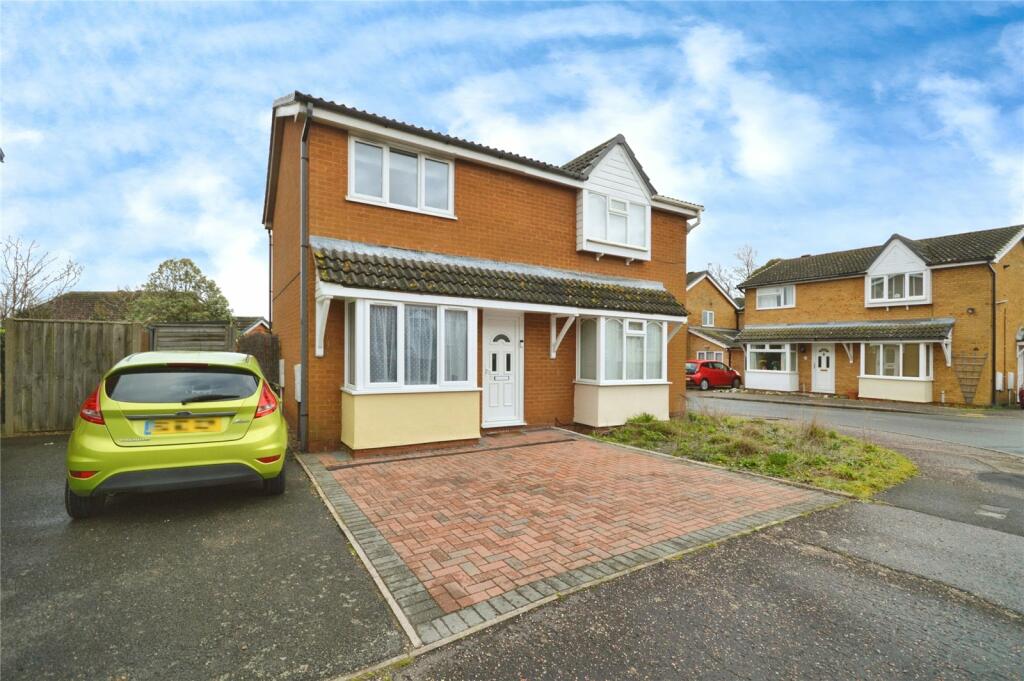 2 bedroom semidetached house for sale in Lydgate Close, Lawford