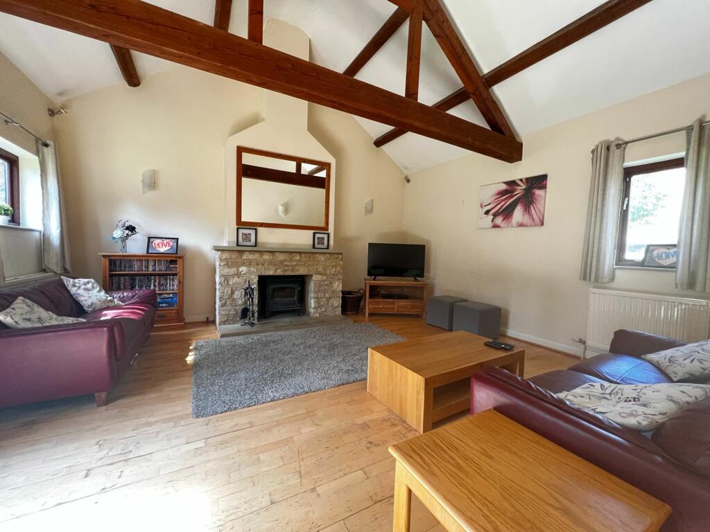 Barn Conversion to rent on St. Marys Close, Kempsford, Fairford
