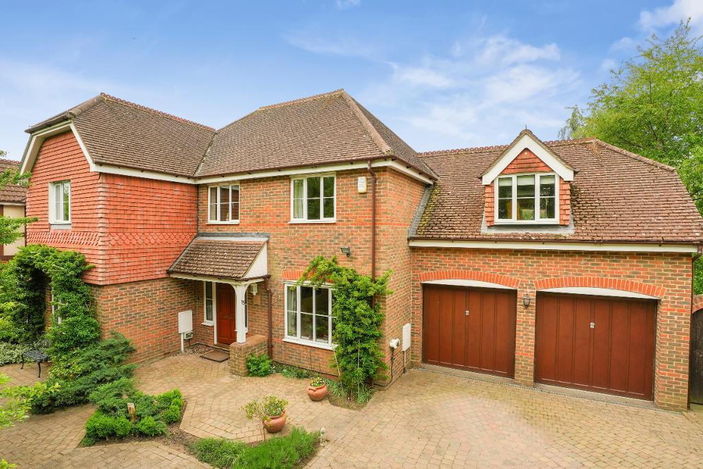 Main image of property: Ravel Close, Old Farm Park, Milton Keynes, Buckinghamshire, MK7 8EY