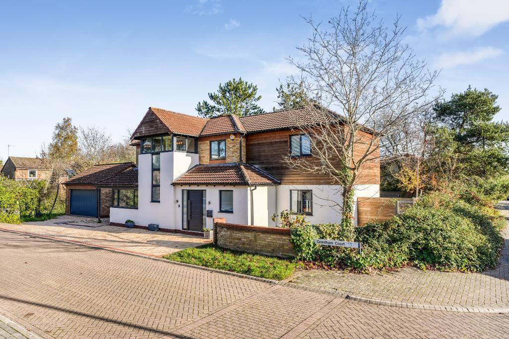 Main image of property: Grantham Court, Shenley Lodge, Milton Keynes, Buckinghamshire, MK5 7DP