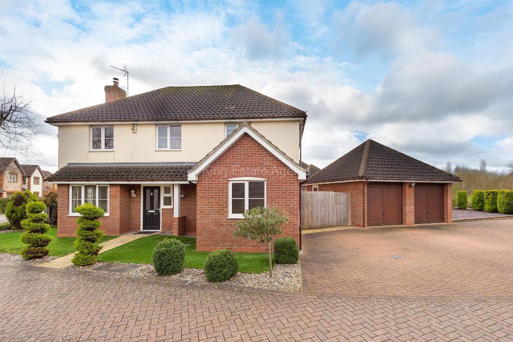 4 bedroom detached house for sale in Hengistbury Lane, Tattenhoe
