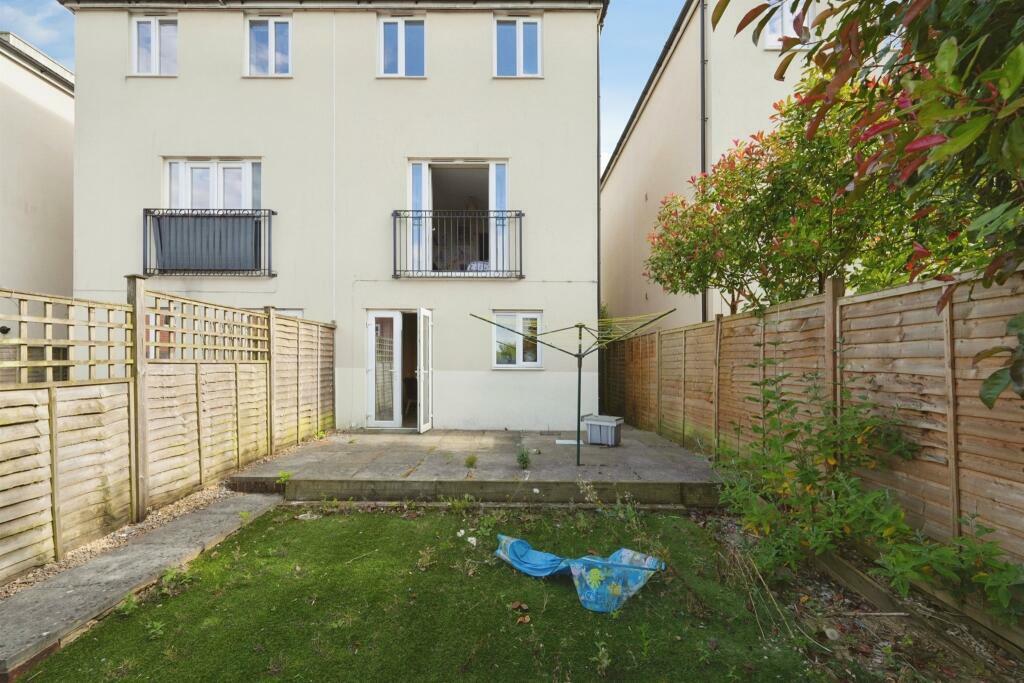 Additional property image - Long Down Avenue, Bristol