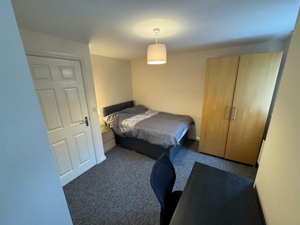 Additional property image - Long Down Avenue, Bristol
