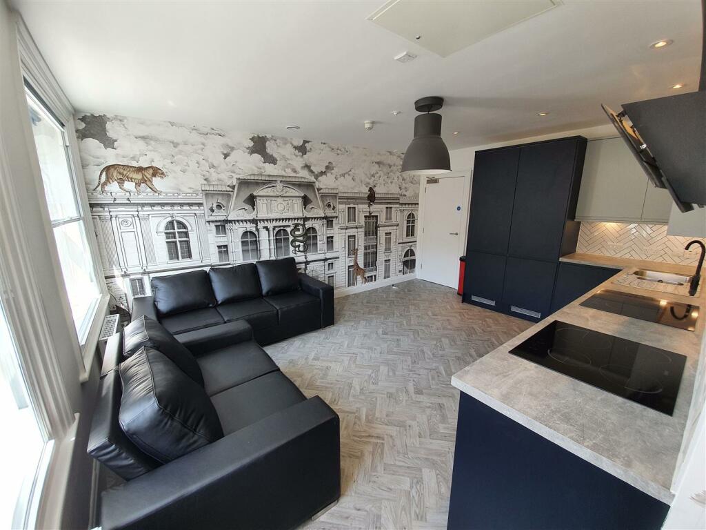 Additional property image - Queens Road, Bristol
