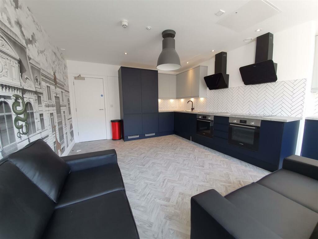 Additional property image - Queens Road, Bristol