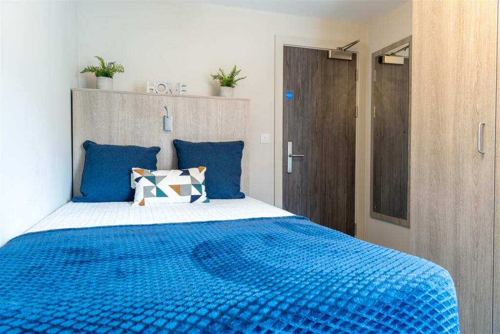 Additional property image - Gloucester Road, Bristol
