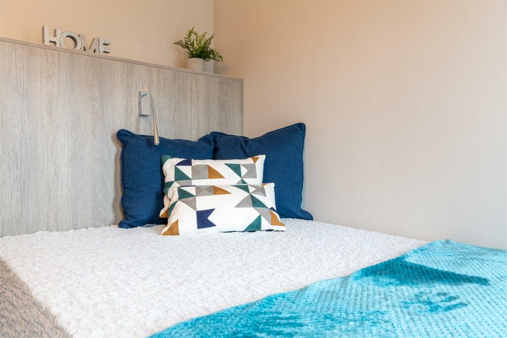 Additional property image - Gloucester Road, Bristol