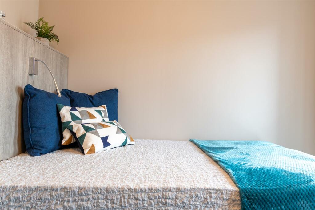 Additional property image - Gloucester Road, Bristol