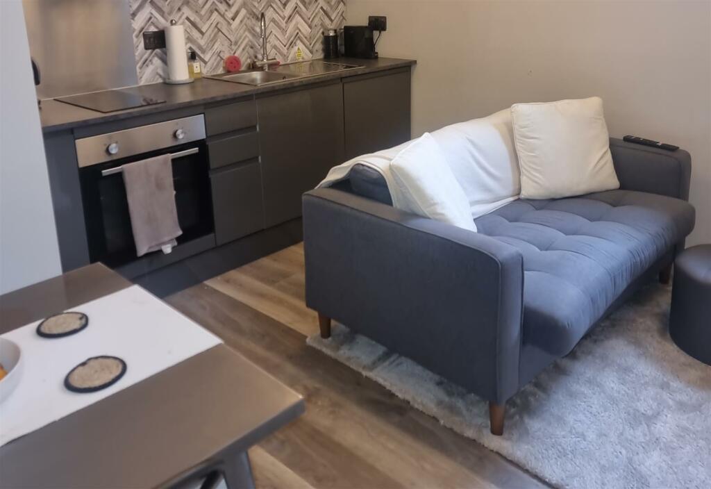 Additional property image - Gloucester Road, Bristol