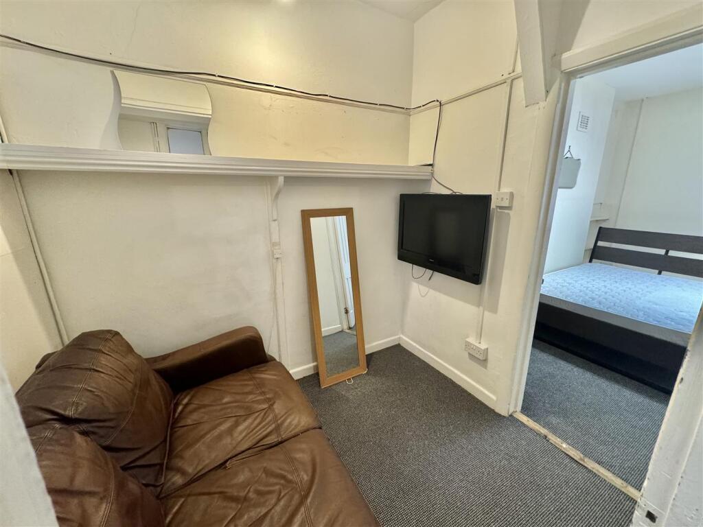 Additional property image - Trelawney Road, Bristol