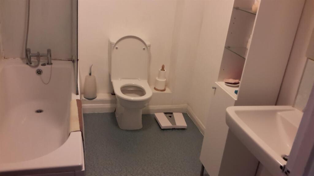 Additional property image - Richmond Dale, Bristol