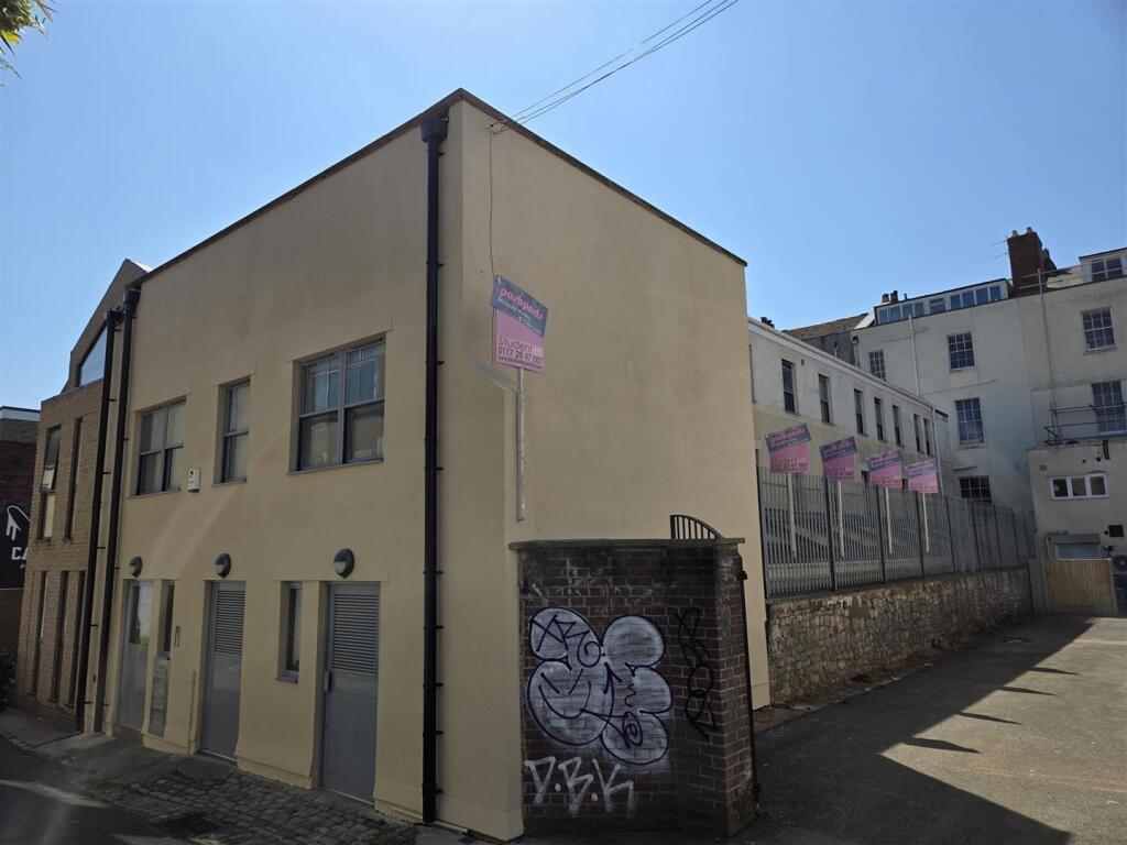 Main image of property: Cotham Hill Apartments, Hampton Lane, Bristol