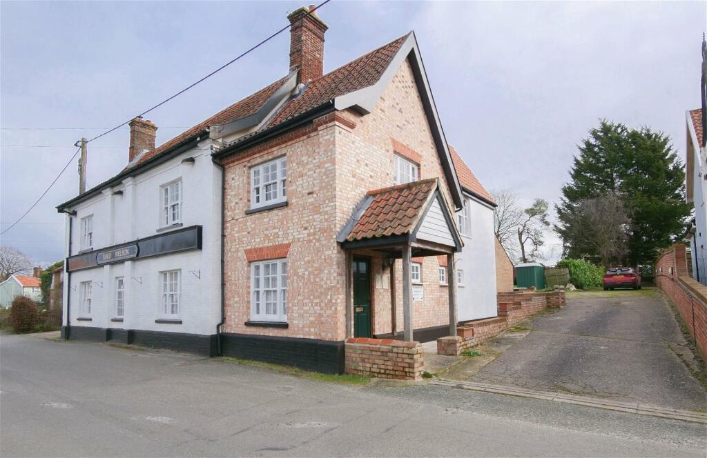 4 bedroom detached house for sale in Lord Nelson, Holton, Halesworth, IP19