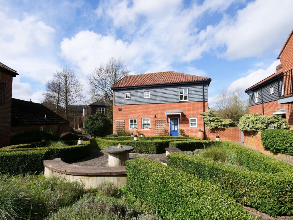 3 bedroom detached house for sale in Mauldens Mill, Framlingham