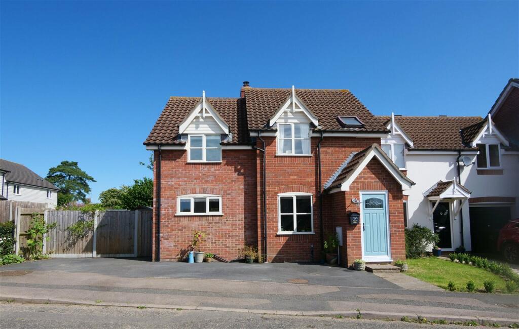 4 bedroom end of terrace house for sale in Noyes Avenue, Laxfield