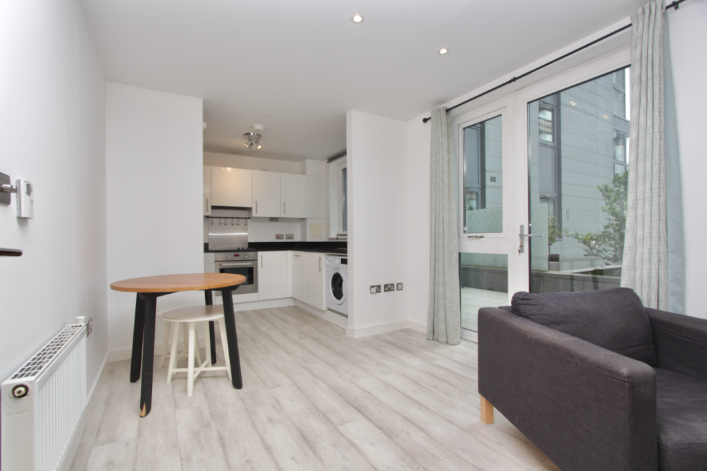 1 bedroom apartment for rent in Aquarelle House, City Road, Islington, London, EC1V