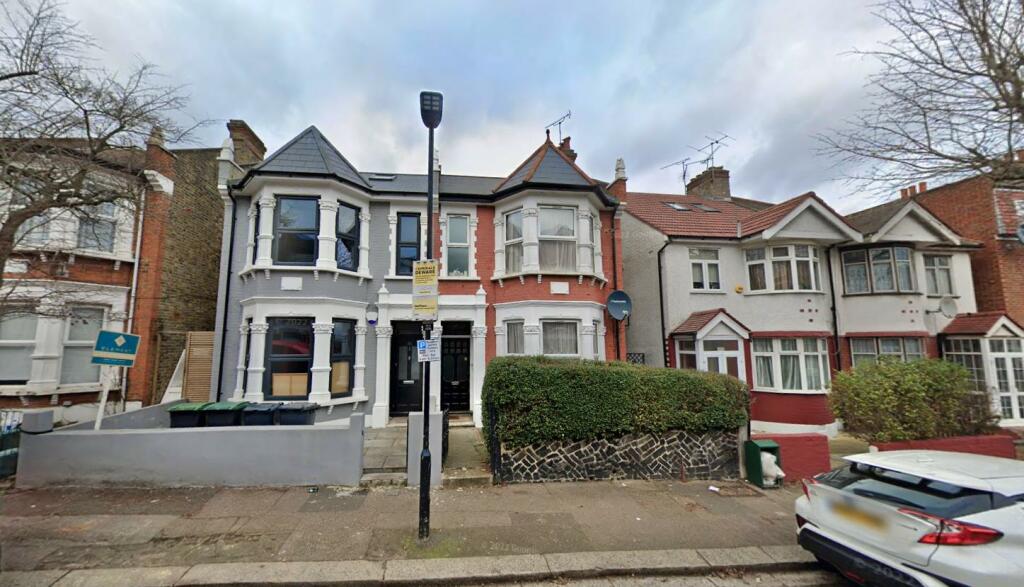 1 bedroom flat for rent in Hampden Road, N8