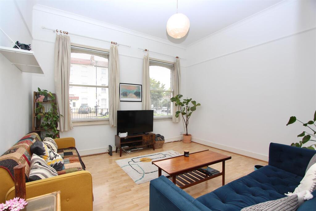 Main image of property: Amhurst Road, N16
