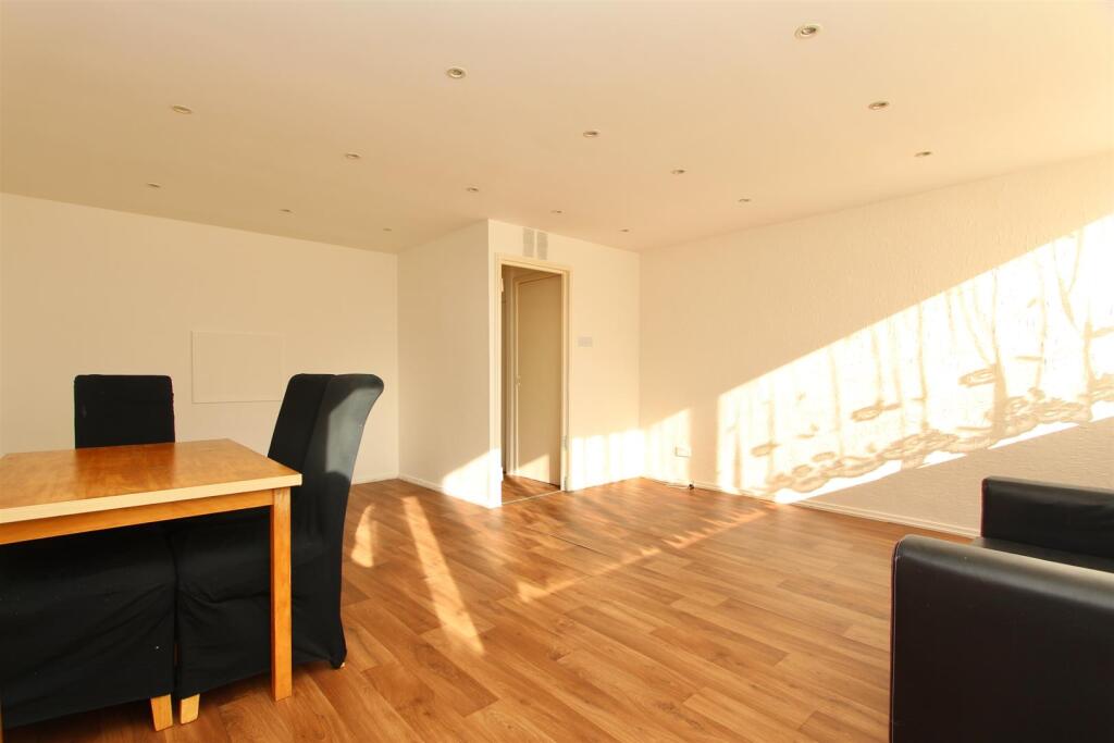 Main image of property: White Hart Lane, N22