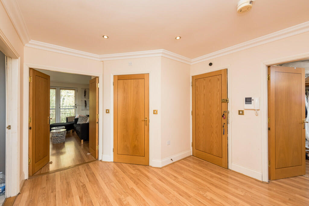 Additional property image - 9 Caversham Place, Sutton Coldfield, B73 6HW