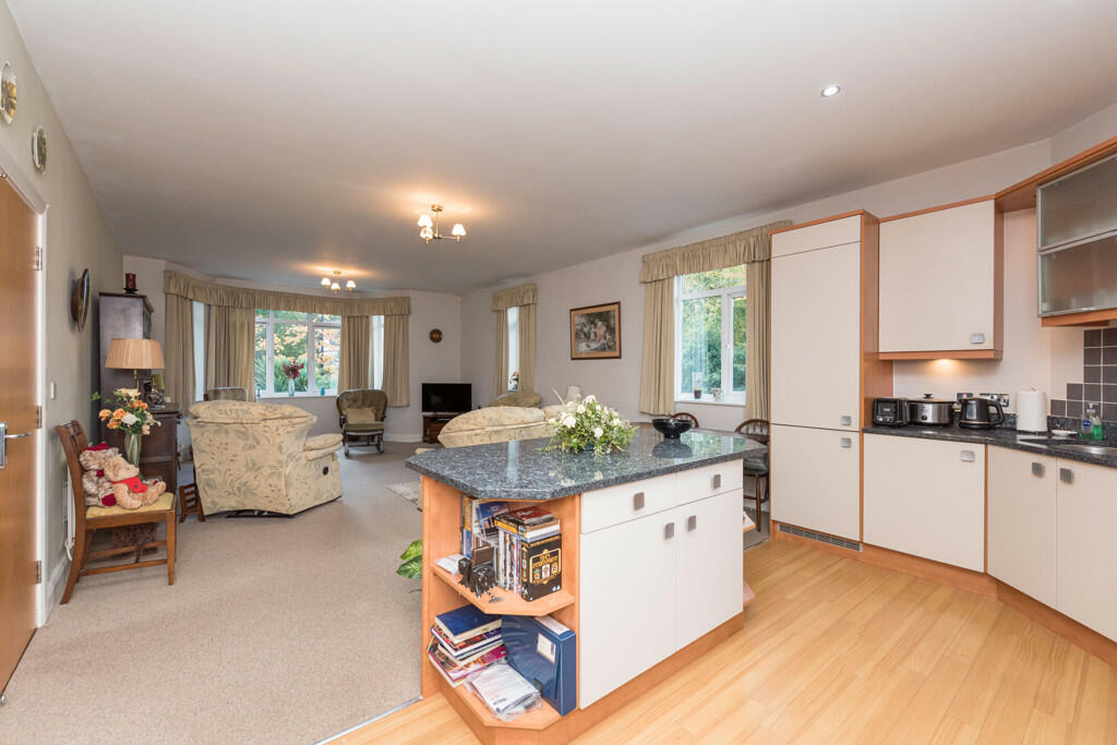 Additional property image - Apartment 11, Warwick House, Cheltenham Mews, Sutton Coldfield, B74 2UQ