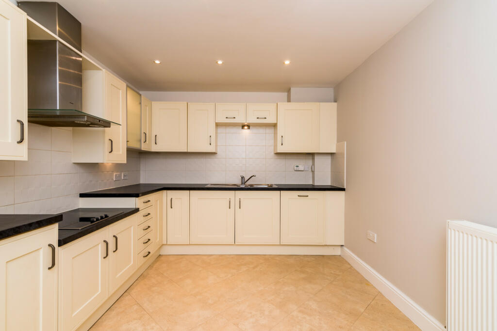 Additional property image - Hanson Mansions, Four Oaks Road, Sutton Coldfield, B74 2TJ