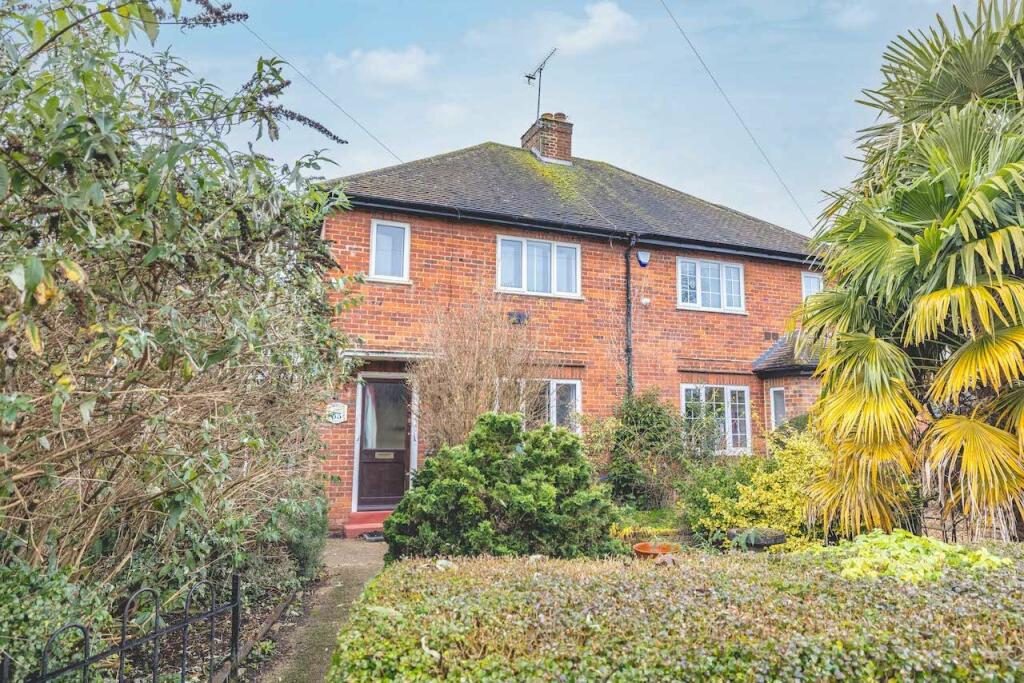 2 bedroom semidetached house for sale in Ditton Road, Datchet, SL3