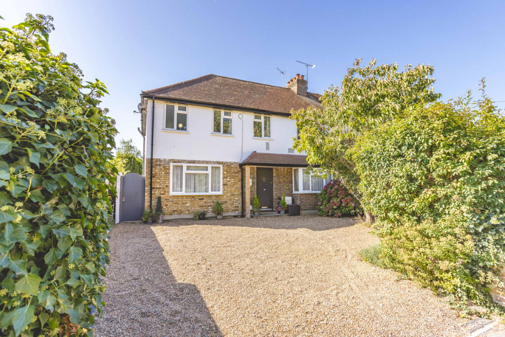 Main image of property: London Road, Datchet, SL3