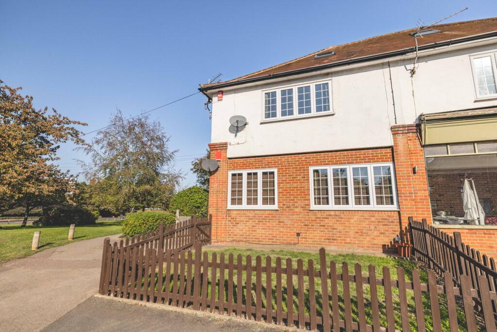 Main image of property: Windsor Road, Wraysbury, TW19