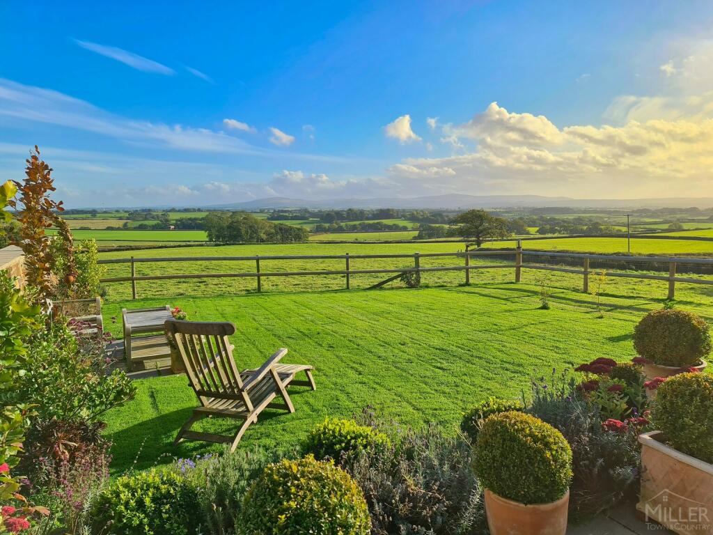 4 bedroom barn conversion for sale in Broadwoodkelly, Winkleigh, Devon