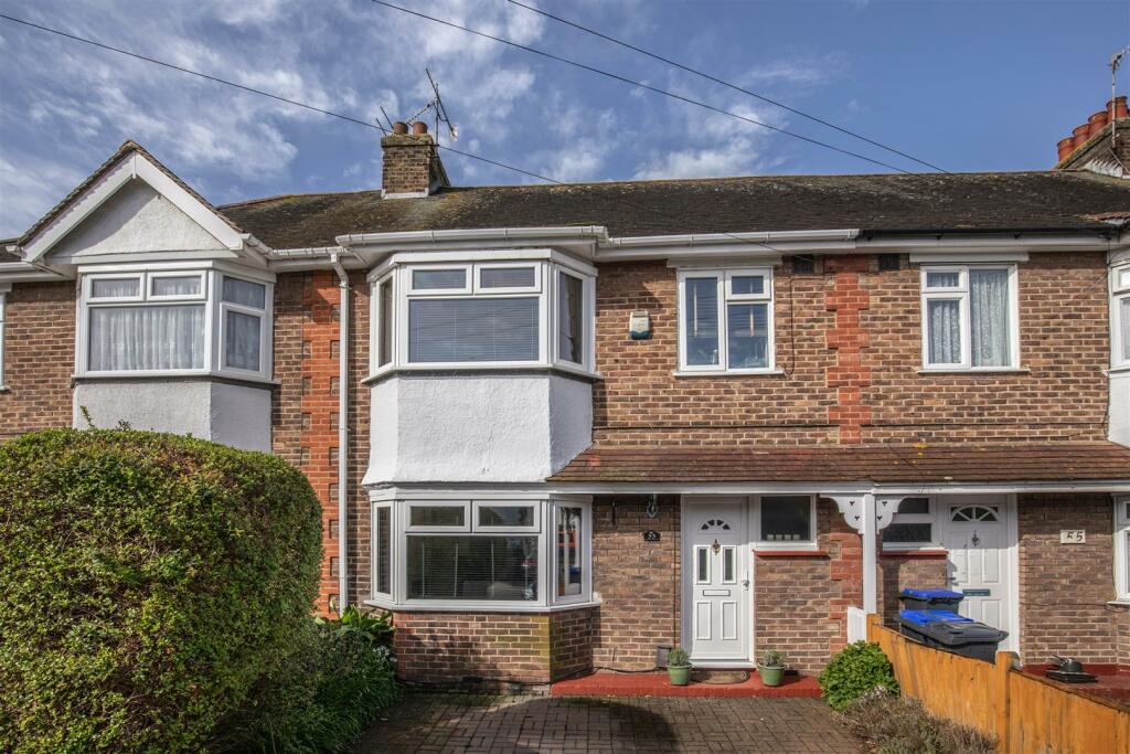 3 bedroom terraced house for sale in Brittany Road, Worthing, BN14