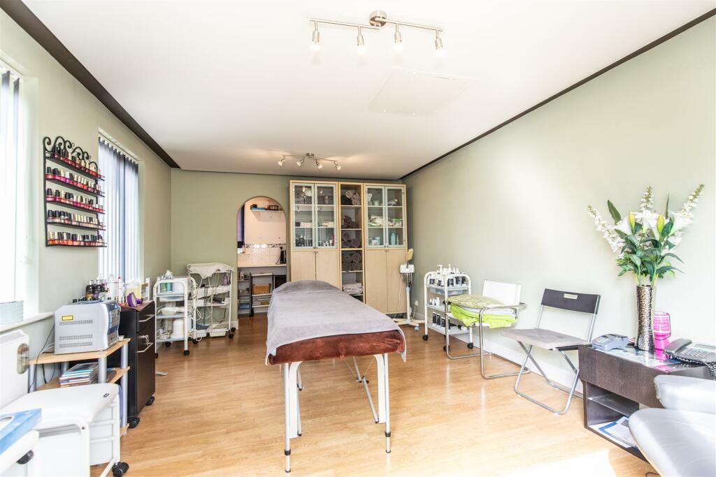 Additional property image - Cissbury Road, Worthing