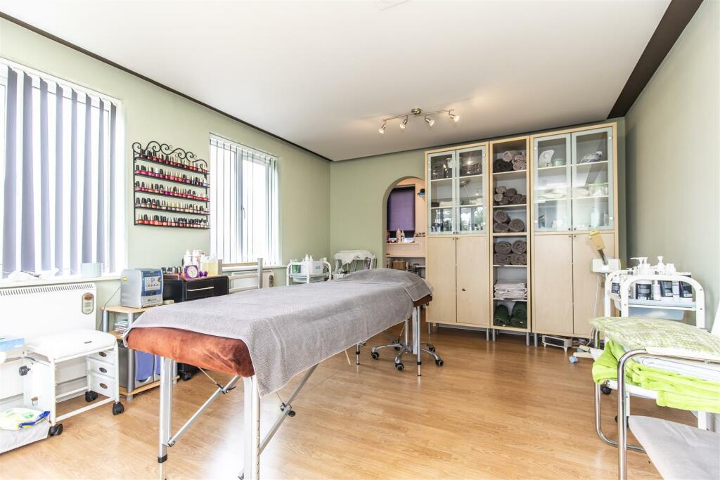 Additional property image - Cissbury Road, Worthing