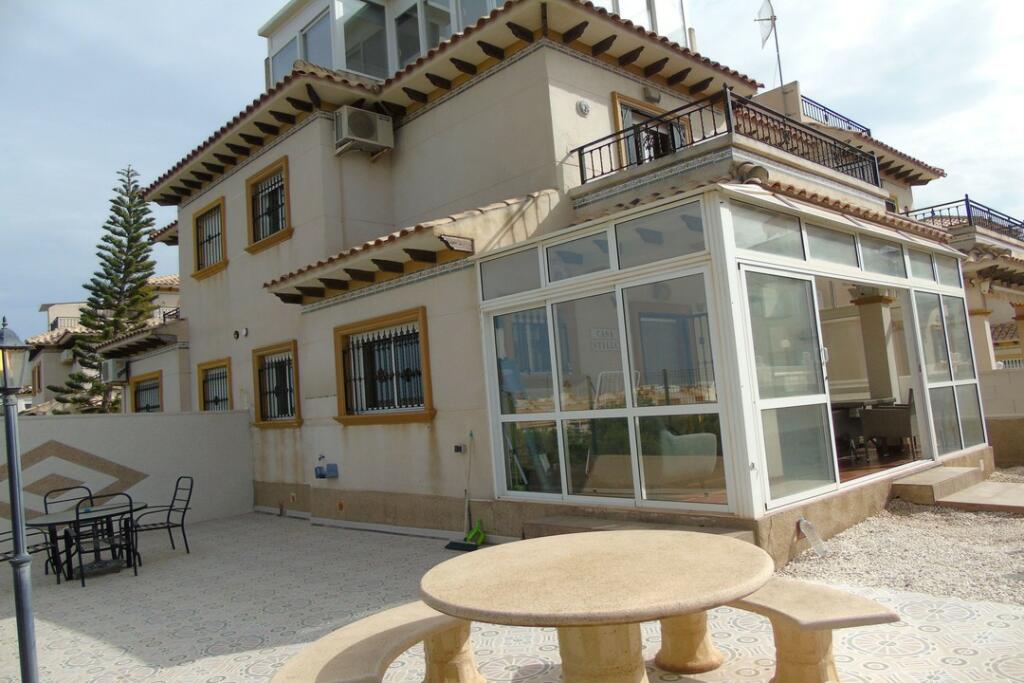 3 bedroom town house for sale in Valencia, Alicante, La Zenia, Spain