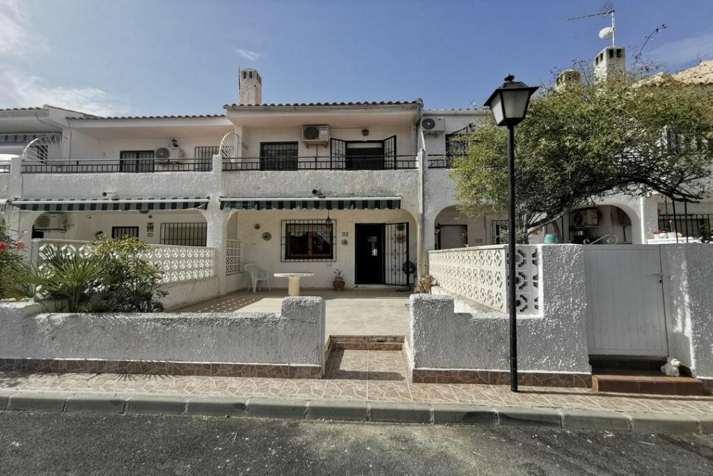 2 bedroom Town House in Valencia, Alicante...