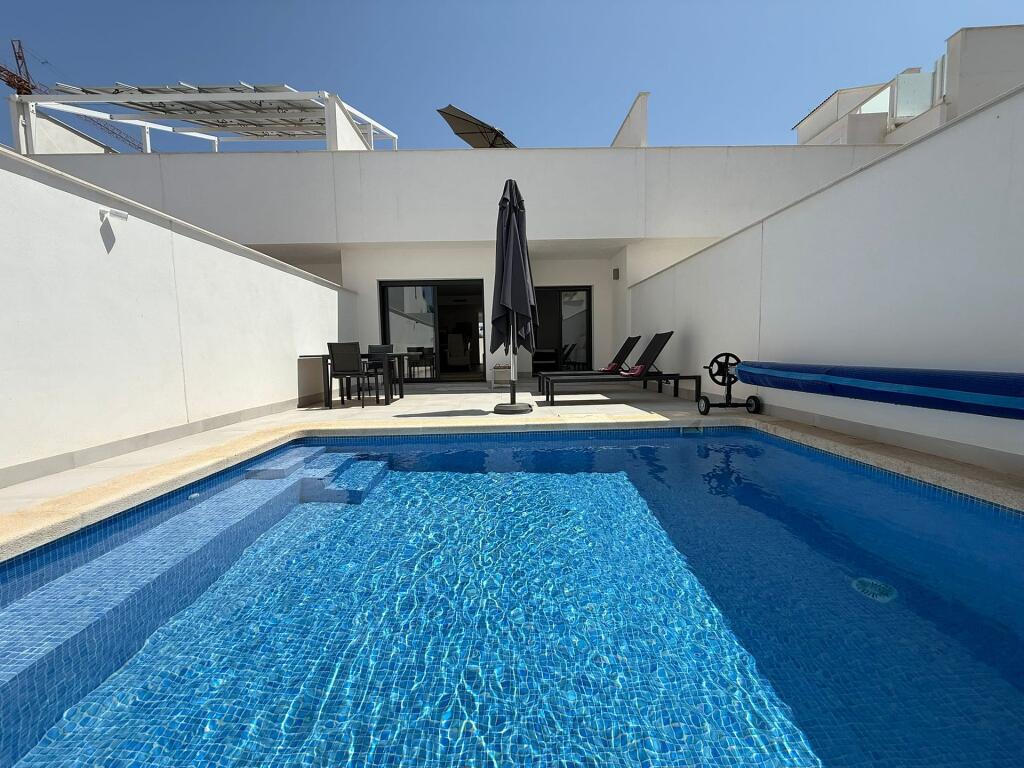 Main image of property: Valencia, Alicante, Pilar de la Horadada