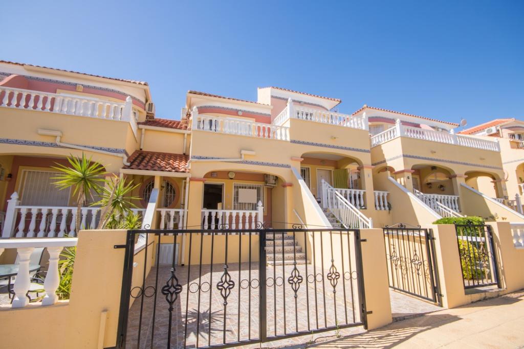3 bedroom town house for sale in Valencia, Alicante, Villamartin, Spain