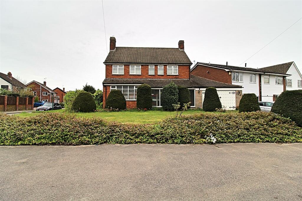 4 bedroom detached house for sale in Cooks Lane, Kingshurst, Birmingham